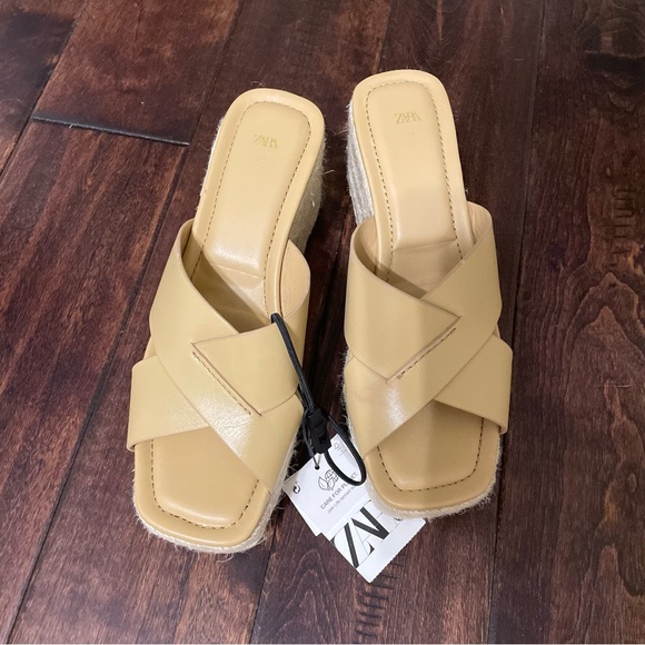 NWT Zara Tan Chunky Heel Espadrille Sandals - Picture 2 of 6